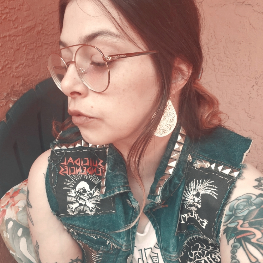 Used Clothing, Accessories, & Makeup Size M-XXL